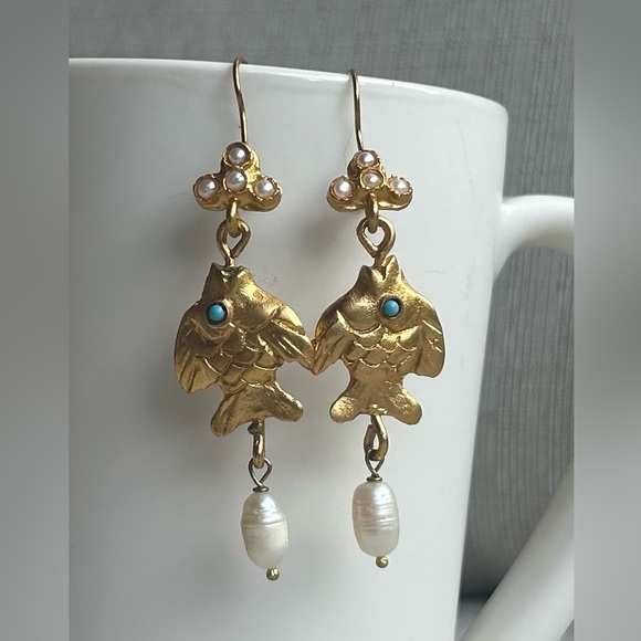 NWOT Gypsy Handmade Gold and Blue Fish Earrings with Pearl Accents - Picture 2 of 3